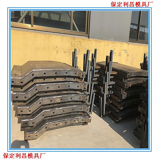 防撞護欄模具如何適應市場
