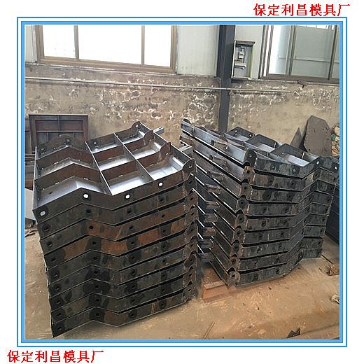 如何應(yīng)對(duì)防撞墻模具的市場變化