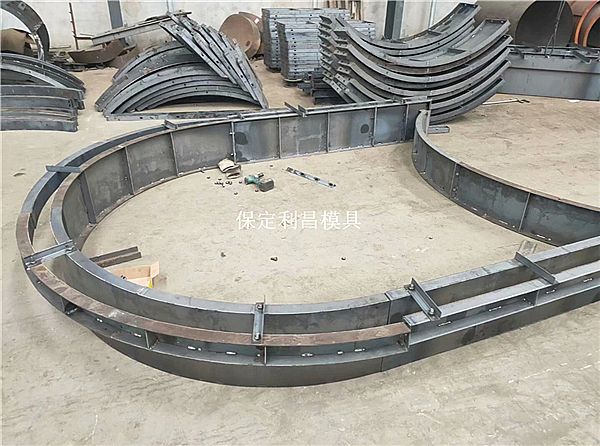拱形骨架護(hù)坡鋼模具