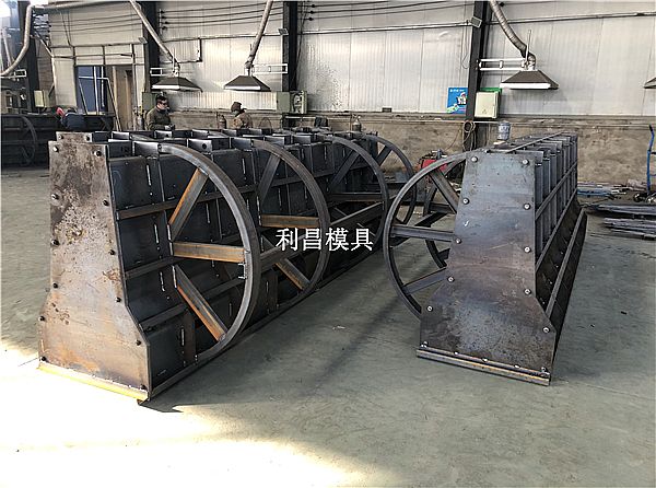 隔離帶模具的簡(jiǎn)單介紹