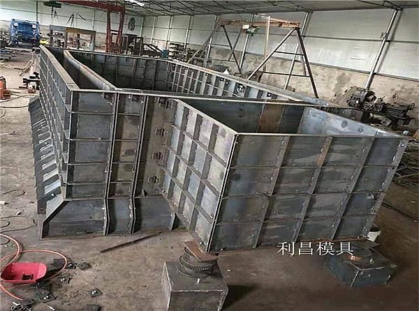 矩形檢查井模具_簡介