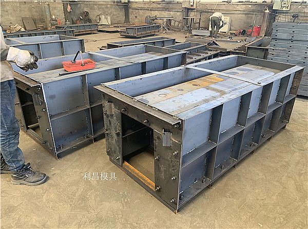 農田水槽模具