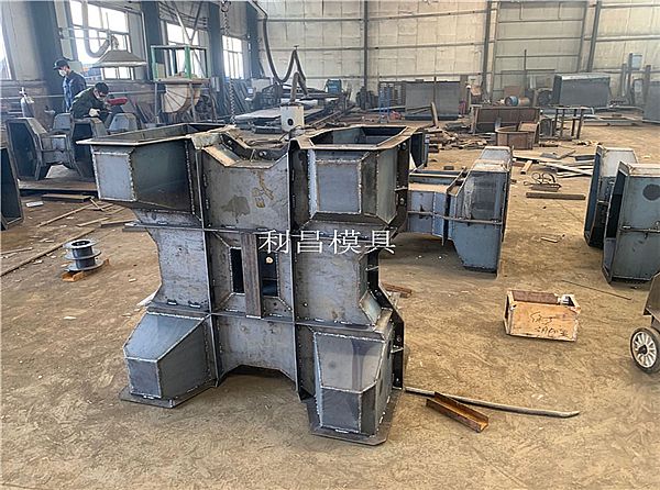 四腳空心方塊模具的定義