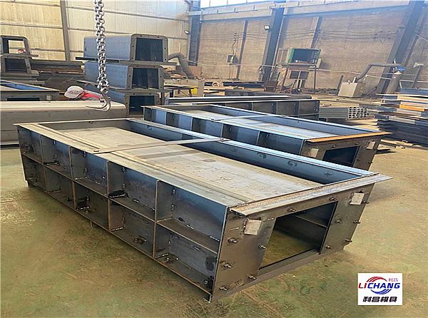 矩形槽模具標準斷面圖