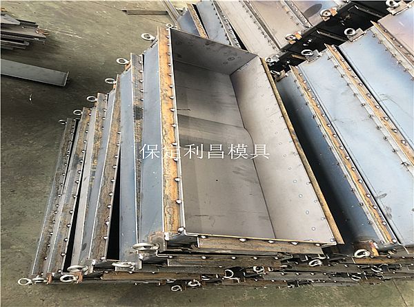 卡盤(pán)模具