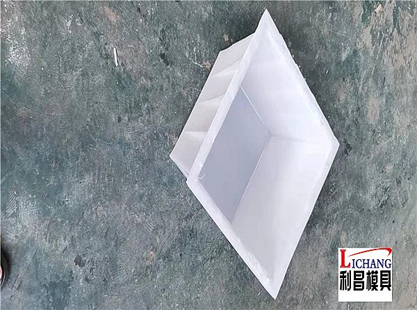 光伏水泥墩模具_(dá)簡介