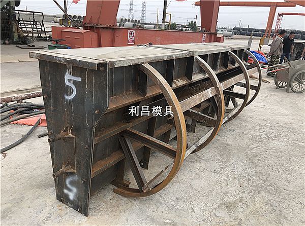 高速新澤西護欄模具_使用技術(shù)詳情