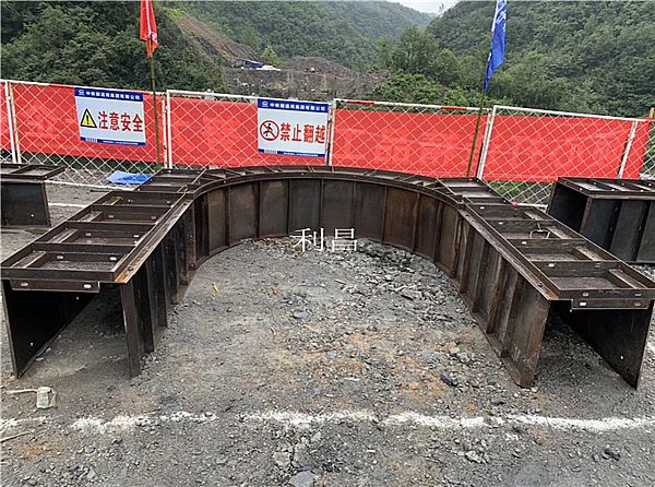 拱形骨架護坡模板_制作優(yōu)勢