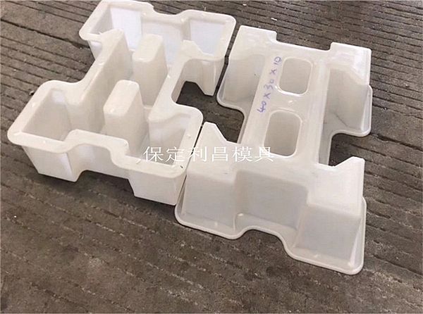 聯(lián)鎖型護(hù)坡模具_(dá)簡(jiǎn)介