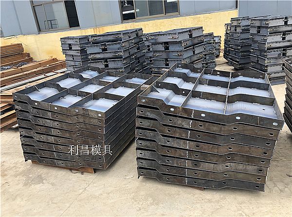 防撞墻模具_(dá)優(yōu)勢(shì)在哪里？