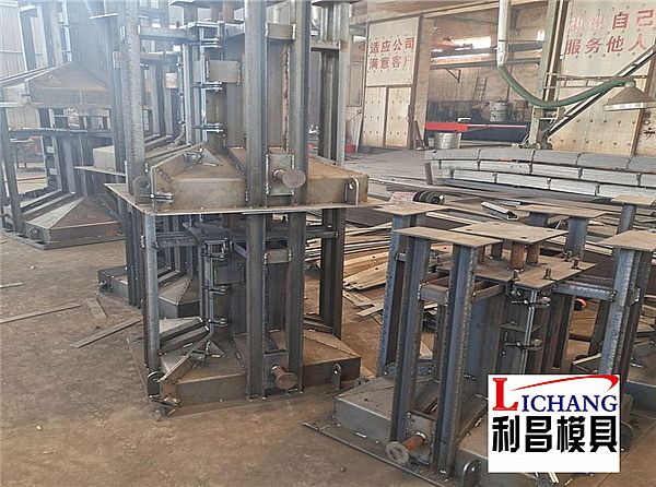 鋼結(jié)構(gòu)基礎(chǔ)墩模具?如何成為火爆的鋼模具呢？